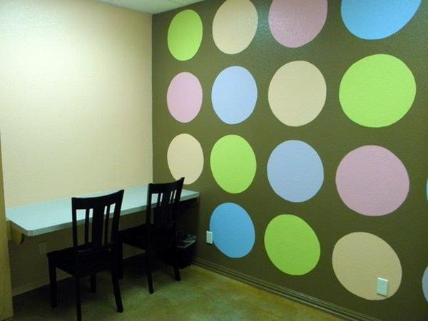 620 Dance Centre has a study room especially for dancers during the school year!